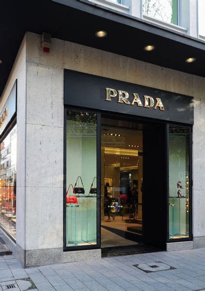 prada düsseldorf click and meet|The Ultimate Guide to Düsseldorf's Second.